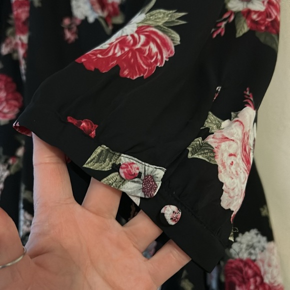 NWT Torrid Black Floral Wrap Top - Picture 7 of 10